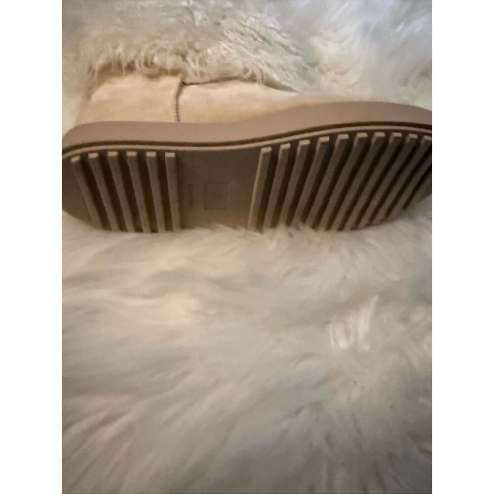 PrettyLittleThing Faux Suede Shaggy Faux Fur Platform Ankle Boots NWT - Picture 3 of 6